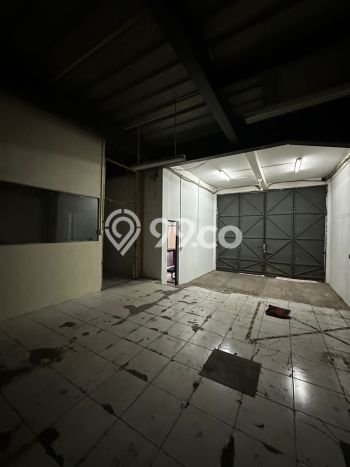 Gudang Disewa di Jakarta Utara dengan LB 1000m2 Area Komersial Ramai Gudang Disewa di Jakarta Utara dengan LB 1000m2 Area Komersial Ramai
