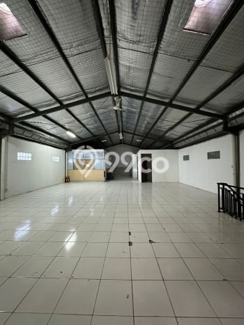 Gudang Disewa di Jakarta Utara dengan LB 1000m2 Area Komersial Ramai Gudang Disewa di Jakarta Utara dengan LB 1000m2 Area Komersial Ramai