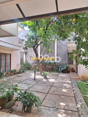 Dijual Rumah Mewah Elegan Dengan View Eksklusif di Pondok Indah, Jakarta Selatan Dijual Rumah Mewah Elegan Dengan View Eksklusif di Pondok Indah, Jakarta Selatan