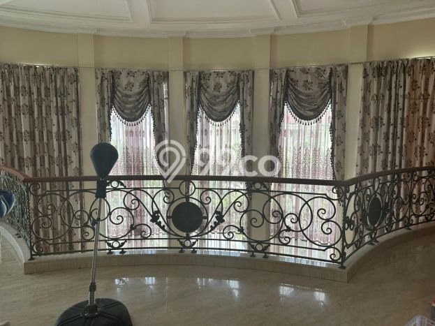 HARGA TERBAIK! Rumah di Pantai Indah Kapuk, 4 KM, Area Asri, Luas 490m² LB 900m² HARGA TERBAIK! Rumah di Pantai Indah Kapuk, 4 KM, Area Asri, Luas 490m² LB 900m²