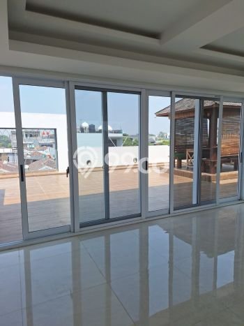 Rumah Luxury Modern Tanpa Renovasi di Pantai Indah Kapuk Jakarta Utara Rumah Luxury Modern Tanpa Renovasi di Pantai Indah Kapuk Jakarta Utara