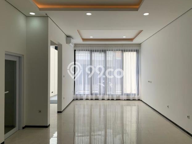 Hunian Mewah LB 200m2 Siap Huni Desain Elegan di Pluit, Jakarta Utara Hunian Mewah LB 200m2 Siap Huni Desain Elegan di Pluit, Jakarta Utara