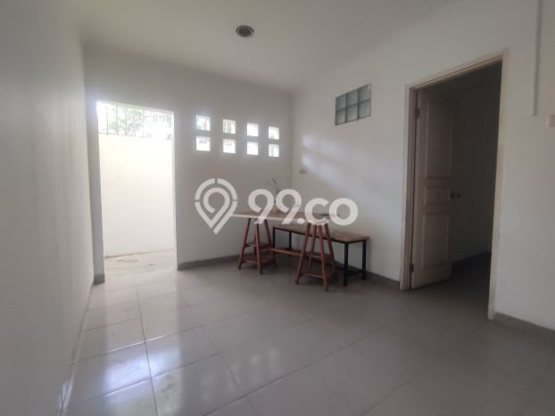 Rumah Elit Modern Tanpa Renovasi di Pantai Indah Kapuk Jakarta Utara Rumah Elit Modern Tanpa Renovasi di Pantai Indah Kapuk Jakarta Utara