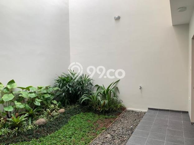 Hunian Mewah LB 200m2 Siap Huni Desain Elegan di Pluit, Jakarta Utara Hunian Mewah LB 200m2 Siap Huni Desain Elegan di Pluit, Jakarta Utara