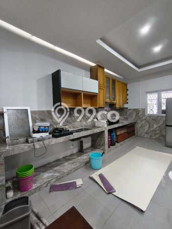Disewakan Rumah Murah di Pluit Jakarta Utara Punya 6 Kamar Tidur Disewakan Rumah Murah di Pluit Jakarta Utara Punya 6 Kamar Tidur
