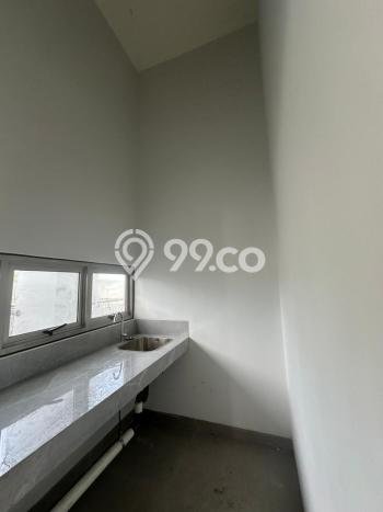 Ruko untuk Disewa di Pusat Jakarta Utara Luas Bangunan 990m2 Ruko untuk Disewa di Pusat Jakarta Utara Luas Bangunan 990m2