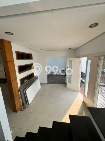 Hunian Mewah Dijual LT 200m2 di Penjaringan, Jakarta Utara Hunian Mewah Dijual LT 200m2 di Penjaringan, Jakarta Utara