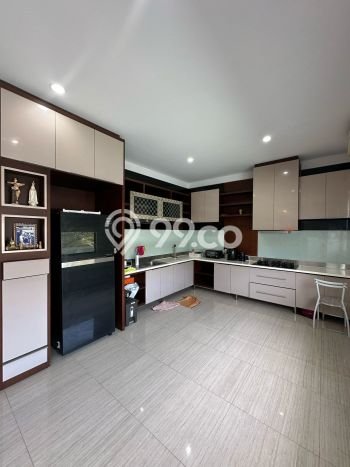 Rumah Elit Modern Siap Huni di Pantai Indah Kapuk Jakarta Utara Rumah Elit Modern Siap Huni di Pantai Indah Kapuk Jakarta Utara