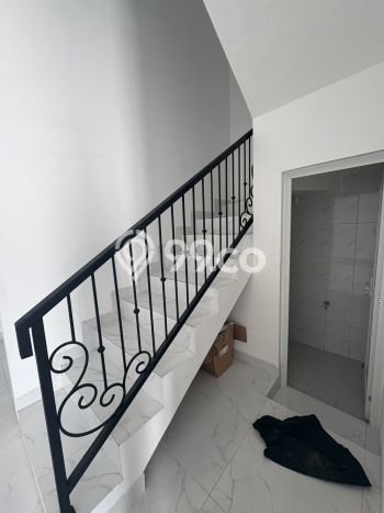 Ready to Use! Luxury House LT 90m2 Desain Elegan di Muara Karang Ready to Use! Luxury House LT 90m2 Desain Elegan di Muara Karang