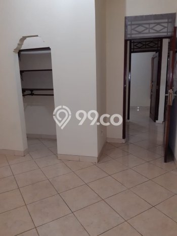 For Sale Rumah 2 Kamar Lokasi Ideal Bagus dan Strategis di BSD For Sale Rumah 2 Kamar Lokasi Ideal Bagus dan Strategis di BSD