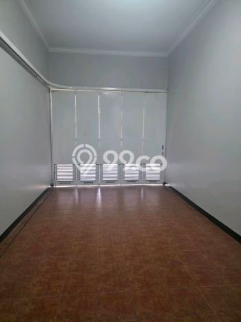 Lokasi strategis! Rumah siap huni dikontrakkan di Padalarang LB 275m2 Lokasi strategis! Rumah siap huni dikontrakkan di Padalarang LB 275m2