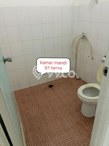 Disewakan Ruko di Kawasan Ramai Bandengan Luas 200m2 Disewakan Ruko di Kawasan Ramai Bandengan Luas 200m2