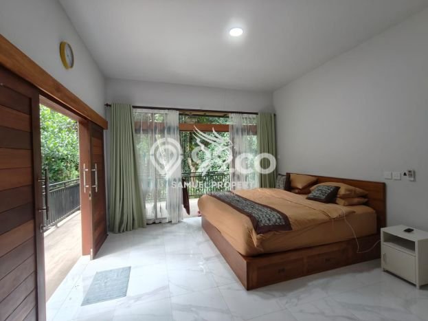 Siap Huni Rumah Mewah 4 Kamar di Ubud Dekat ke Mana Saja Siap Huni Rumah Mewah 4 Kamar di Ubud Dekat ke Mana Saja