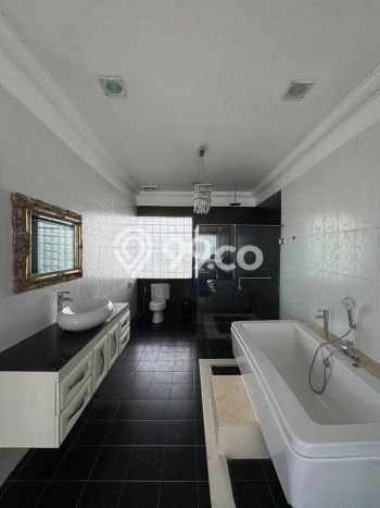 KESEMPATAN EMAS! Vila Kawasan , Ukuran 544m2m², Area Potensial dengan prospek naik KESEMPATAN EMAS! Vila Kawasan , Ukuran 544m2m², Area Potensial dengan prospek naik