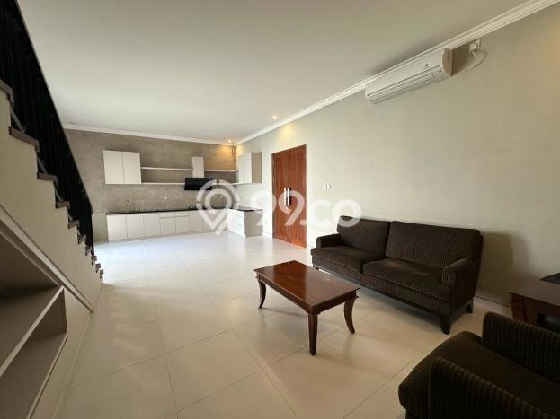 DIJUAL! Vila Kawasan , Luas 200m2m², Lokasi Strategis DIJUAL! Vila Kawasan , Luas 200m2m², Lokasi Strategis