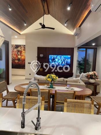 Vila Terawat di , Luas 277m2m², Lokasi Strategis dengan akses bagus Vila Terawat di , Luas 277m2m², Lokasi Strategis dengan akses bagus