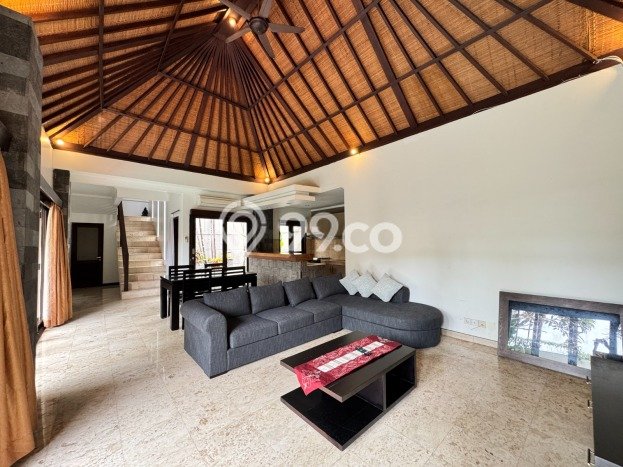 FOR SALE! Vila di , Luas 325m2m², Lokasi Strategis FOR SALE! Vila di , Luas 325m2m², Lokasi Strategis