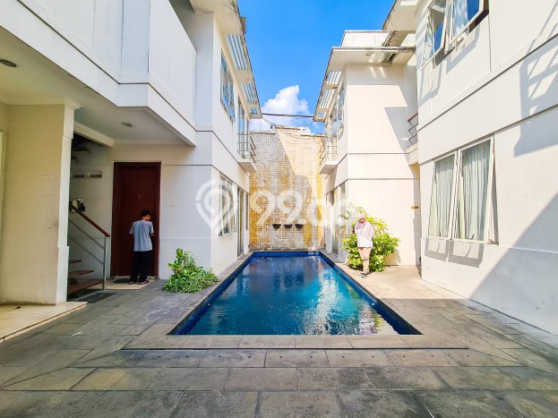 Rumah di Bangka, LT 267m², Bangunan 280m² Rumah di Bangka, LT 267m², Bangunan 280m²