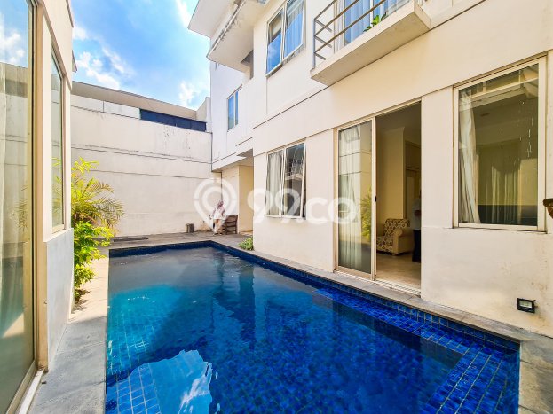 Rumah di Bangka, LT 267m², Bangunan 280m² Rumah di Bangka, LT 267m², Bangunan 280m²
