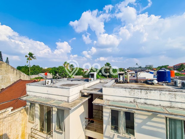 Rumah di Bangka, LT 267m², Bangunan 280m² Rumah di Bangka, LT 267m², Bangunan 280m²