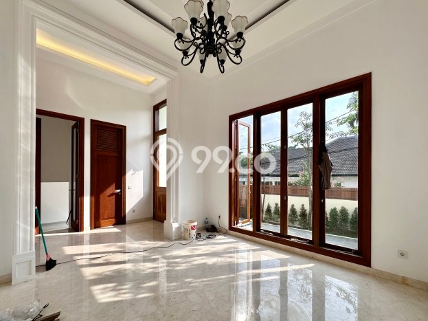 Kesempatan Langka Memiliki Rumah LT 600m² / LB 700m² di Pusat Kota Kemang, Jakarta Selatan Kesempatan Langka Memiliki Rumah LT 600m² / LB 700m² di Pusat Kota Kemang, Jakarta Selatan