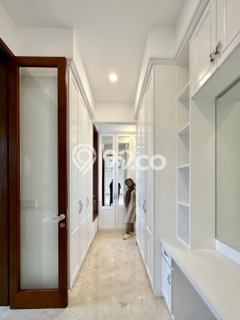 Kesempatan Langka Memiliki Rumah LT 600m² / LB 700m² di Pusat Kota Kemang, Jakarta Selatan Kesempatan Langka Memiliki Rumah LT 600m² / LB 700m² di Pusat Kota Kemang, Jakarta Selatan