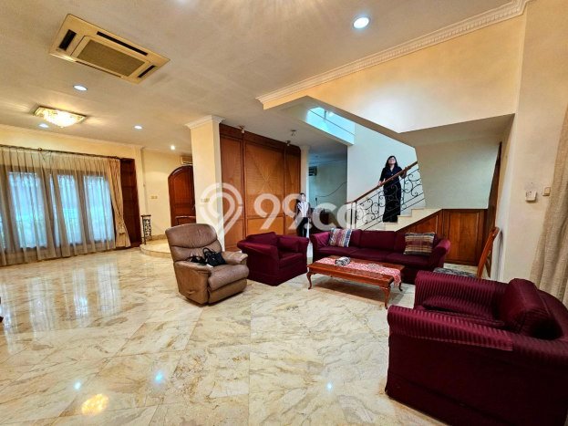 Rumah Lokasi Strategis di patra kuningan, Jakarta Selatan, LT 788m² LB 372m² Rumah Lokasi Strategis di patra kuningan, Jakarta Selatan, LT 788m² LB 372m²
