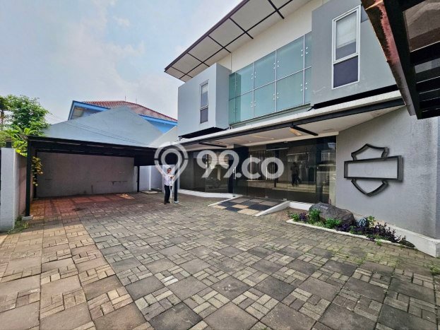 LIMITED OFFER! Rumah Premium area Cilandak, Luas 300m² Bangunan 398m² LIMITED OFFER! Rumah Premium area Cilandak, Luas 300m² Bangunan 398m²