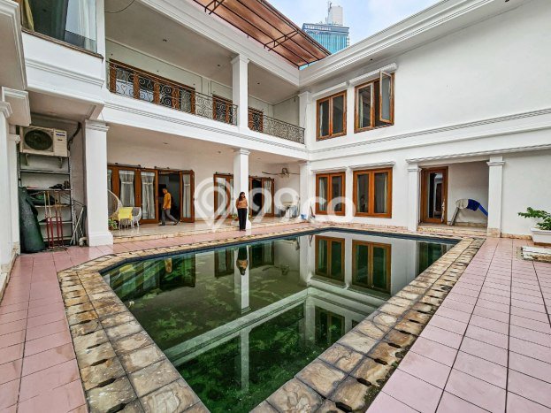 Rumah di Kuningan, Jakarta Selatan, Luas 1039m² Bangunan 1500m² - SEGERA MILIKI! Rumah di Kuningan, Jakarta Selatan, Luas 1039m² Bangunan 1500m² - SEGERA MILIKI!