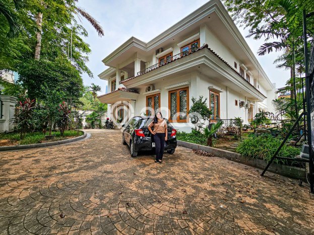 Rumah di Kuningan, Jakarta Selatan, Luas 1039m² Bangunan 1500m² - SEGERA MILIKI! Rumah di Kuningan, Jakarta Selatan, Luas 1039m² Bangunan 1500m² - SEGERA MILIKI!