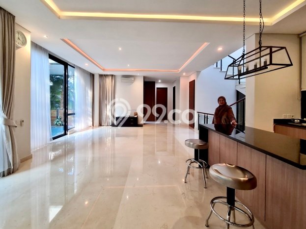 PRIME LOCATION! Rumah Berkembang di Cipete, Luas 209m² Bangunan 400m² PRIME LOCATION! Rumah Berkembang di Cipete, Luas 209m² Bangunan 400m²