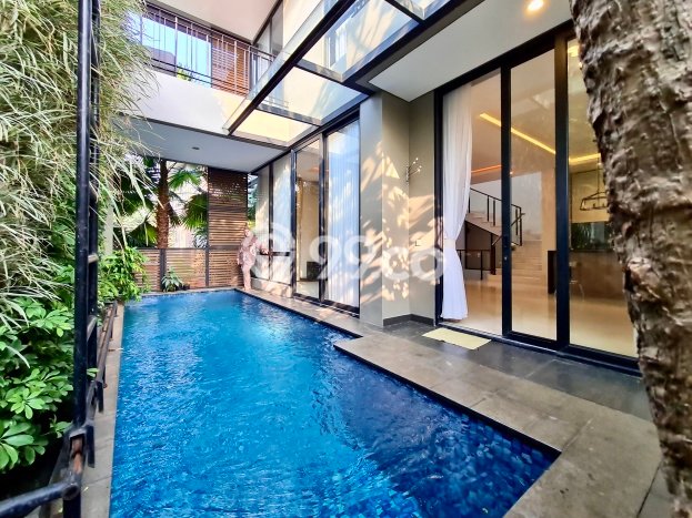 PRIME LOCATION! Rumah Berkembang di Cipete, Luas 209m² Bangunan 400m² PRIME LOCATION! Rumah Berkembang di Cipete, Luas 209m² Bangunan 400m²