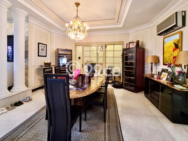 Rumah di Kuningan, Jakarta Selatan, Luas 509m² LB 650m² - JUAL CEPAT! Rumah di Kuningan, Jakarta Selatan, Luas 509m² LB 650m² - JUAL CEPAT!