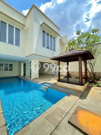Rumah 10 KT 10 KM Area Premium di Pejaten, Jakarta Selatan Rumah 10 KT 10 KM Area Premium di Pejaten, Jakarta Selatan