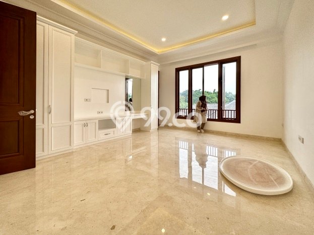Jual Rumah 6 KT di Kemang, Jakarta Selatan - LT 600m² Jual Rumah 6 KT di Kemang, Jakarta Selatan - LT 600m²