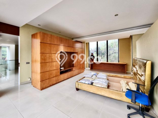 LIMITED UNIT! Rumah area Kemang, 5 KT, LT 600m² Bangunan 646m² LIMITED UNIT! Rumah area Kemang, 5 KT, LT 600m² Bangunan 646m²