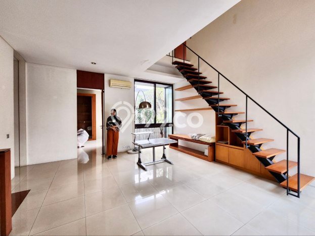 LIMITED UNIT! Rumah area Kemang, 5 KT, LT 600m² Bangunan 646m² LIMITED UNIT! Rumah area Kemang, 5 KT, LT 600m² Bangunan 646m²