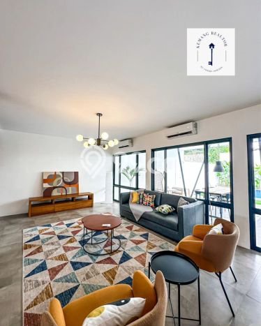 For Sale! Luxury House LT 400m2 Desain Elegan di Cipete For Sale! Luxury House LT 400m2 Desain Elegan di Cipete
