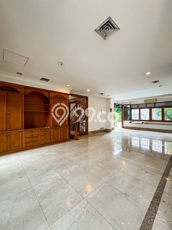 Hunian Elit LB 1000m2 Siap Pakai Desain Elegan di Pondok Indah, Jakarta Selatan Hunian Elit LB 1000m2 Siap Pakai Desain Elegan di Pondok Indah, Jakarta Selatan