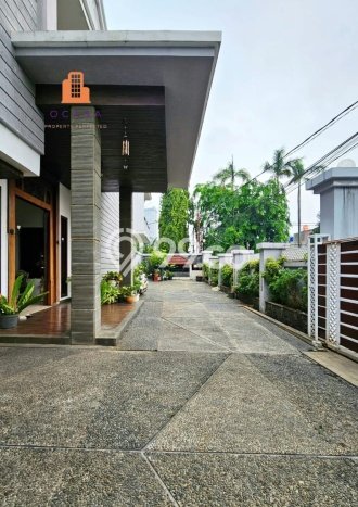 Dijual Rumah Luas Elegan Dengan View Cantik di Bintaro, Jakarta Selatan Dijual Rumah Luas Elegan Dengan View Cantik di Bintaro, Jakarta Selatan