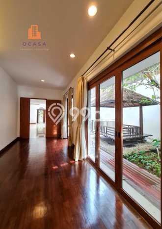 Hunian Elit LB 421m2 Siap Pakai Desain Elegan di Kemang, Jakarta Selatan Hunian Elit LB 421m2 Siap Pakai Desain Elegan di Kemang, Jakarta Selatan