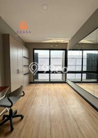 Ready to Use! Luxury House LT 140m2 Desain Modern di Pondok Indah Ready to Use! Luxury House LT 140m2 Desain Modern di Pondok Indah