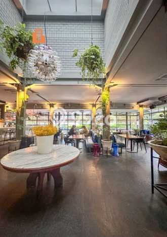 Rumah Luxury Modern Tanpa Renovasi di Kemang Jakarta Selatan Rumah Luxury Modern Tanpa Renovasi di Kemang Jakarta Selatan