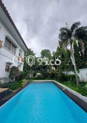 Dijual Rumah Luas Megah Dengan View Eksklusif di Simprug, Jakarta Selatan Dijual Rumah Luas Megah Dengan View Eksklusif di Simprug, Jakarta Selatan