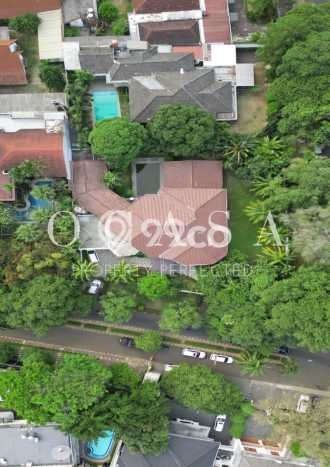 Dijual Rumah Mewah Exclusive di Kebayoran Baru, Jakarta Selatan Dijual Rumah Mewah Exclusive di Kebayoran Baru, Jakarta Selatan