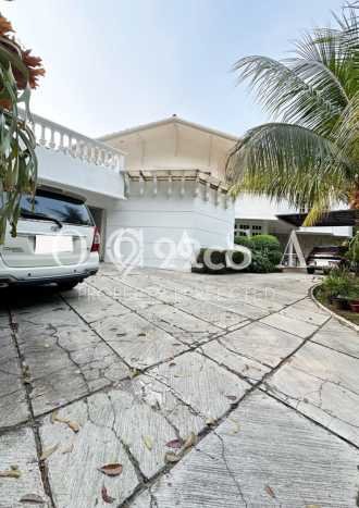Dijual Rumah Mewah Exclusive di Kebayoran Baru, Jakarta Selatan Dijual Rumah Mewah Exclusive di Kebayoran Baru, Jakarta Selatan