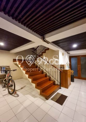 Rumah Mewah LB 650m2 Siap Huni Desain Elegan di Rempoa, Tangerang Rumah Mewah LB 650m2 Siap Huni Desain Elegan di Rempoa, Tangerang
