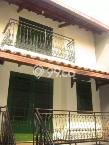 Rumah Mewah Dijual LT 320m2 di Kebayoran Baru, Jakarta Selatan Rumah Mewah Dijual LT 320m2 di Kebayoran Baru, Jakarta Selatan