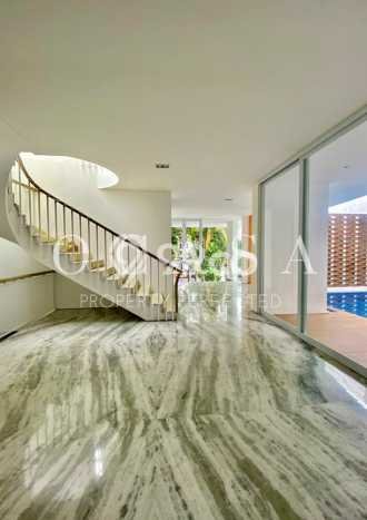 Rumah Elit LB 603m2 Siap Pakai Desain Elegan di Pondok Indah, Jakarta Selatan Rumah Elit LB 603m2 Siap Pakai Desain Elegan di Pondok Indah, Jakarta Selatan