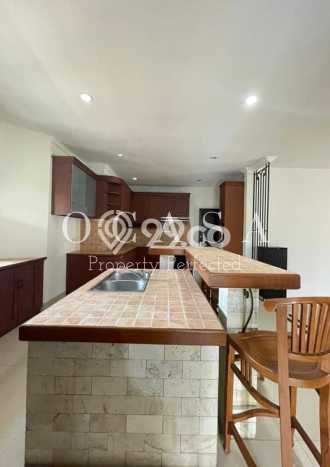 Jual Rumah Luas Megah Dengan View Cantik di Kemang, Jakarta Selatan Jual Rumah Luas Megah Dengan View Cantik di Kemang, Jakarta Selatan
